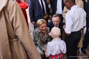 [VIDEO] Prezydent Andrzej Duda z Małżonką Agatą Kornhauser–Dudą podczas wizyty w Rwandzie odwiedzili Ośrodek Szkolno–Wychowawczy dla Dzieci Niewidomych w Kibeho