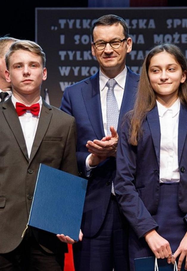 [VIDEO] Premier w Janowie Lubelskim: Wykształcenie jest największym skarbem XXI w.